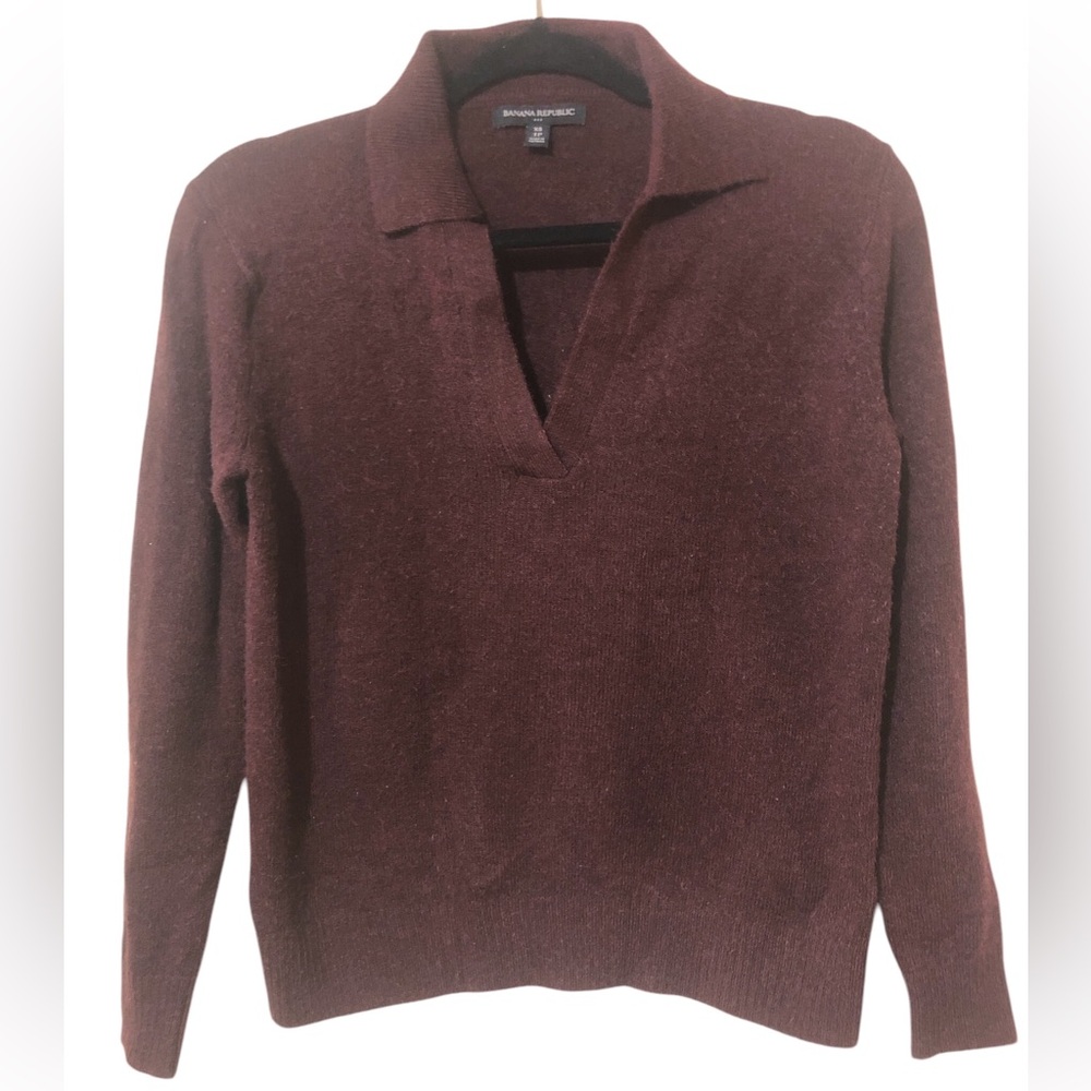 Banana Republic Women's V-neck Sweater in Deep Burgundy